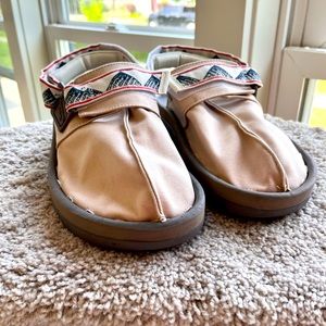 Reebok “Beatnik” Sandals